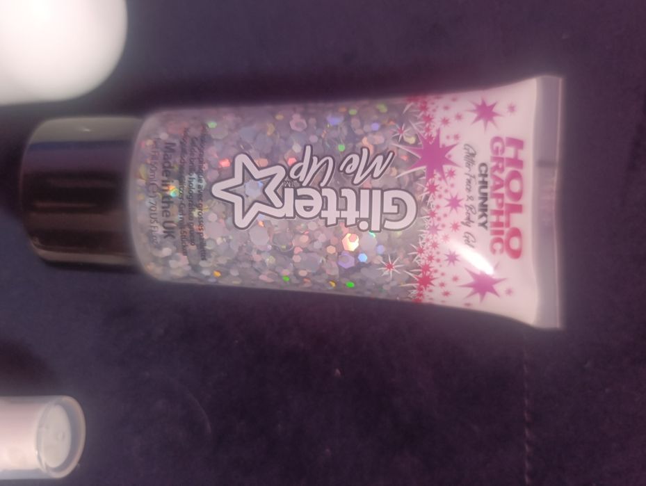 Brokat do twarzy i  ciała holo graphic glitter me up