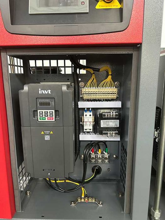 Kompresor śrubowy Kupczyk KKS 15/500 FD 1500 l/min Falownik Osuszacz