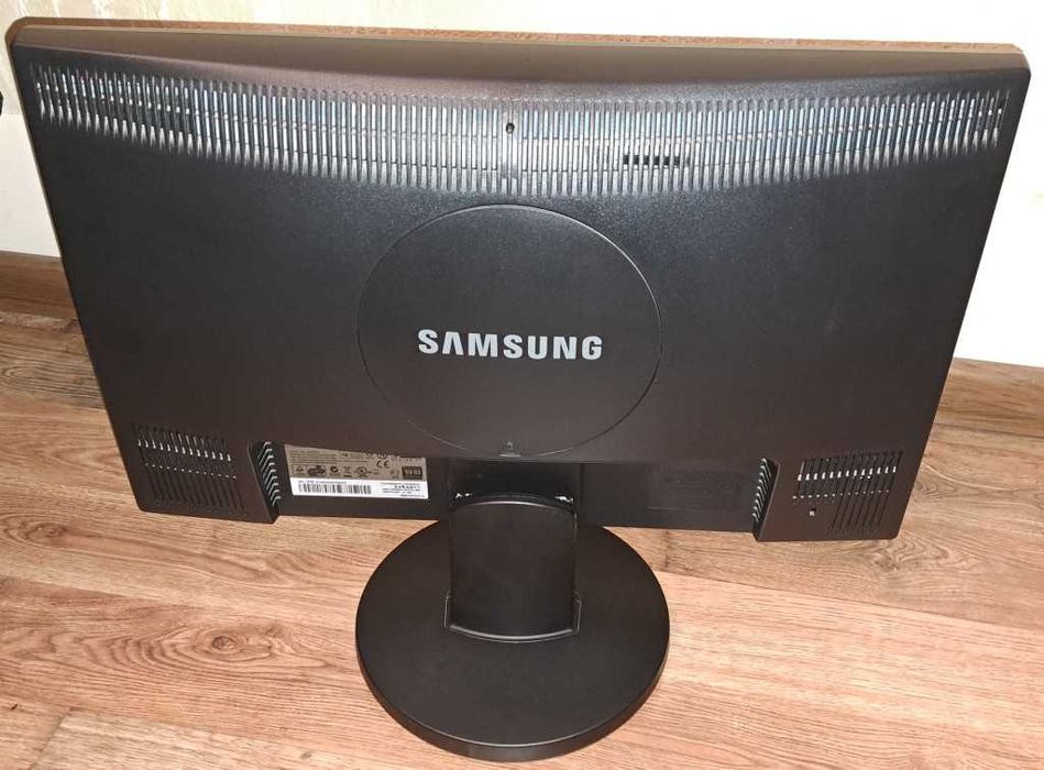 Monitor Samsung SyncMaster 2243SN LCD 22"