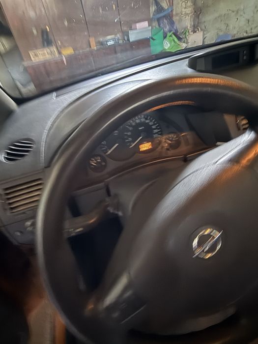 Opel Meriva 1,6 z LPG rok 2003 w dobrym stanie nie potrzeba napraw