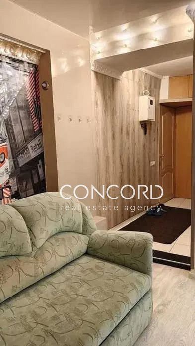 Метро Голосіївська, Деміївська. Продам 2к Голосіївський просп., 82