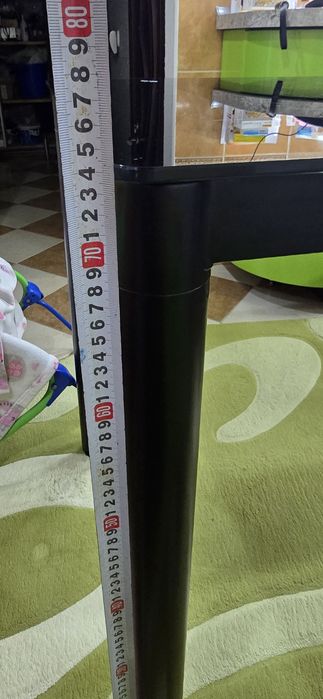 Продам стеклянный стол