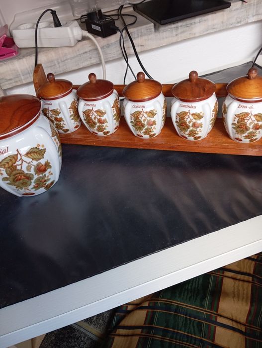 Porcelain Spice and Salt Set434815620476446723