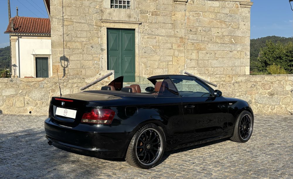 BMW E88 118d cabrio de 2011 - Jantes 19 - 180.000kms