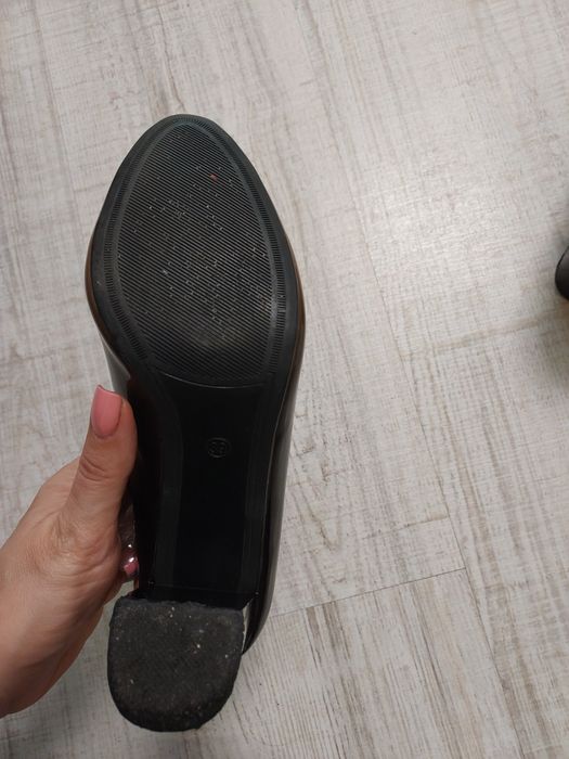 Туфлі жіночі лакові