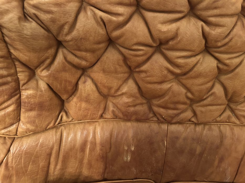 Шкіряний класичний диван