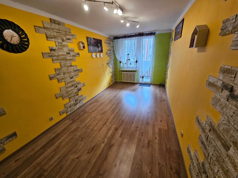 2 Pokoje Dolna Syberka Niski Blok Mieszkanie 44m2 + Piwnica 12m2 + Loggia 2,5m2 = 58,5m2 - Bezpośrednio od Właściciela Pralka Lodówka Zmywarka Kuchnia