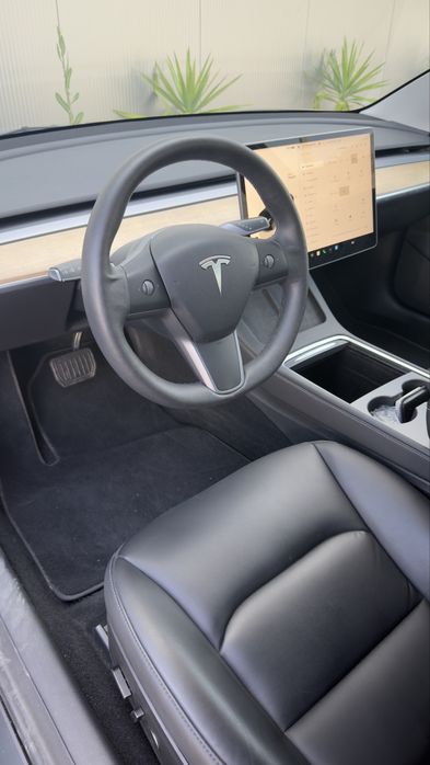 Tesla Dual Motor Longe Range Ano 2022 ( km 86.000 )