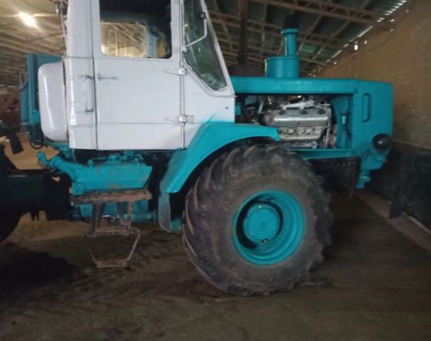 Трактор ХТЗ Т-150, двигун ЯМЗ-236, на 180 к.с., з 5 корп. ПЛУГОМ, 1990