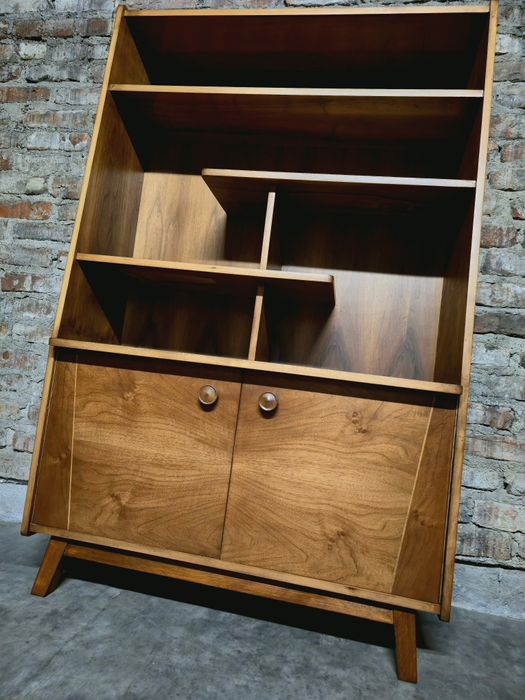 Biblioteczka vintage prl BILEA po całkowitej renowacji