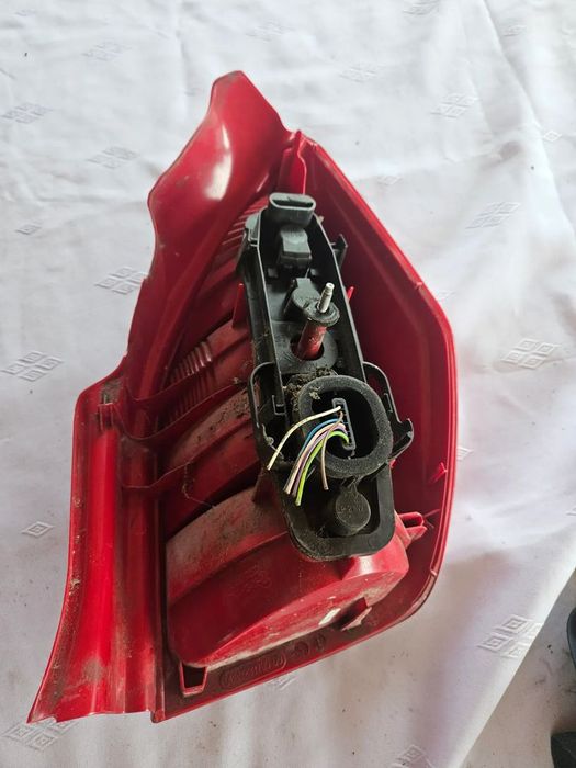 lewa tylna lampa europa citroën c2