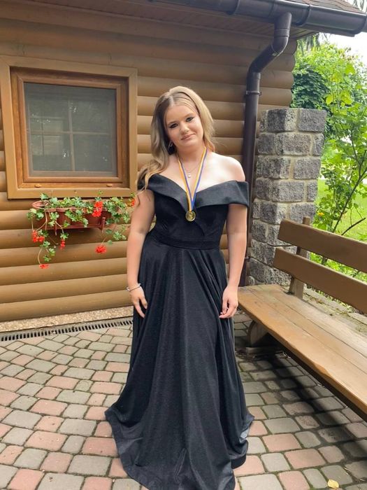 Продам випускну сукню