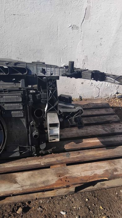 Pas przedni mercedes GLA H247