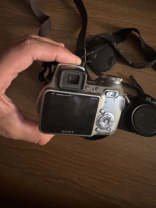 Фотоапарат General Electric X5 Sony DSC-H1