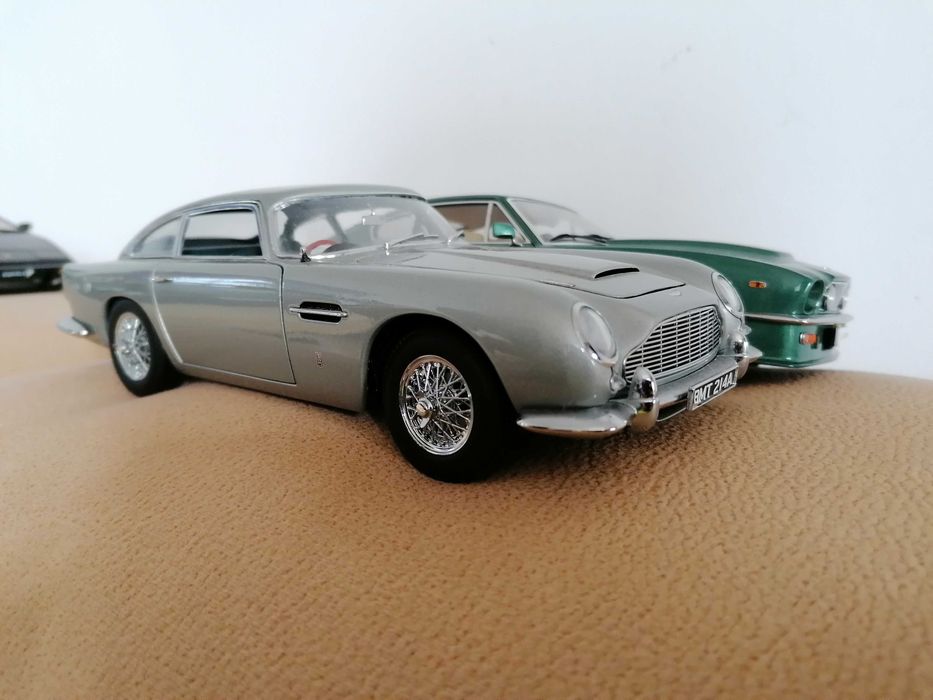 1/18 Aston Martin DB5 - [Autoart, Minichamps]