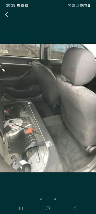 Toyota Avensis t 25 дверь