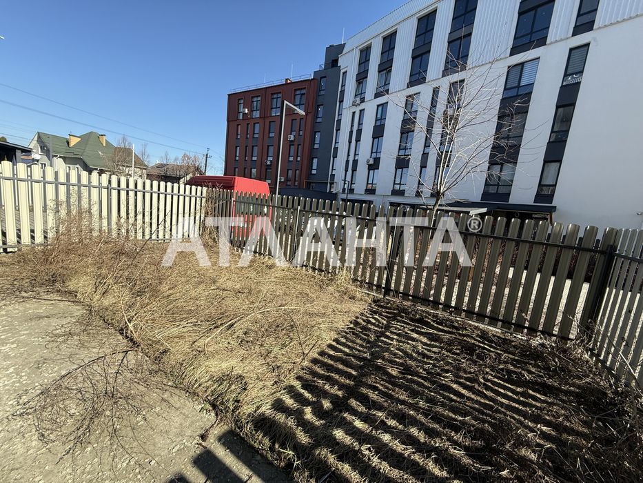 1 кімн. прост. квартира з част.ремонтом та терасою  в ЖК Емоція