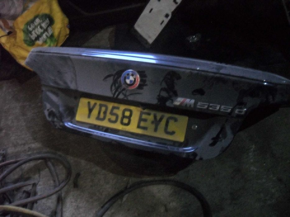 Klapa tył BMW E60 Lift carbonschawrz