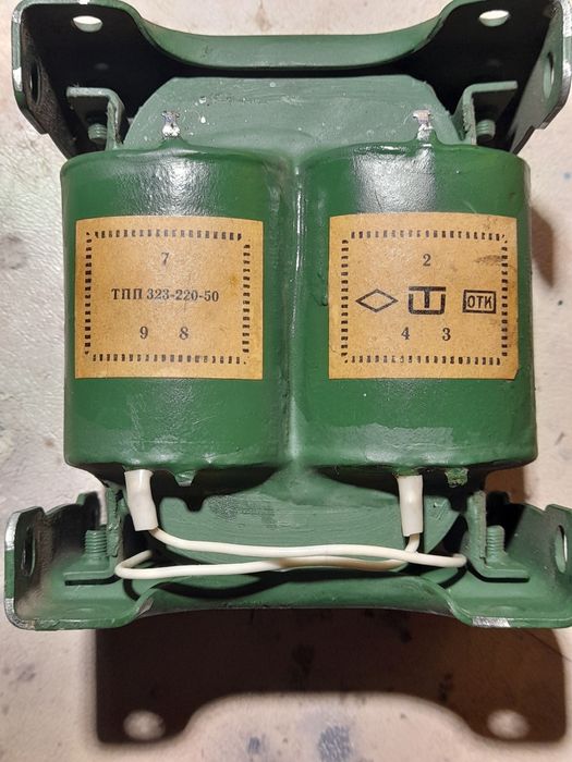 Мегаомметр ручной 2 500 Вольт