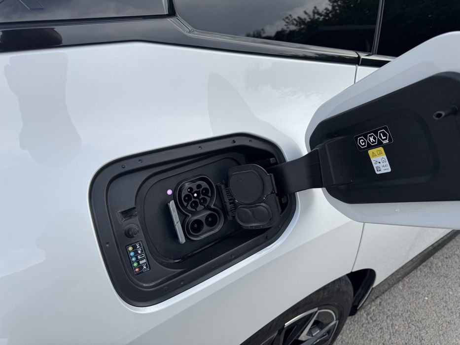 BMW iX 40 2023 Європа