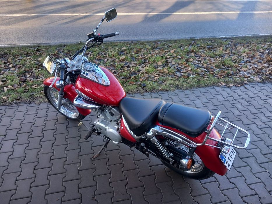 Suzuki intruder choper 125 cm3 kat. B
