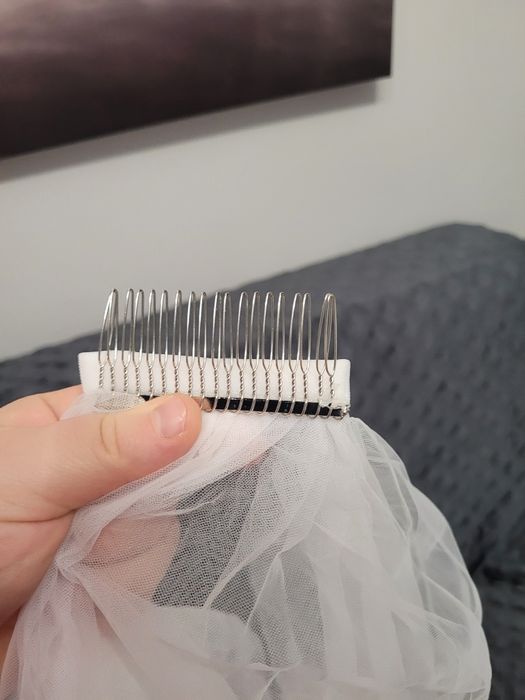 Welon dwuwarstwowy pięknie zdobiony + Gratis ozdoby do włosów