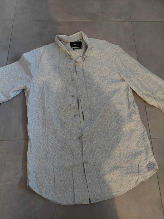 Męska koszula w rozmiarze S