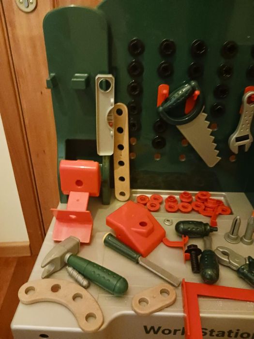 Banca de ferramentas para criança