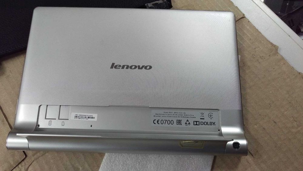 Планшет Lenovo B8000-h Yoga Tablet 10