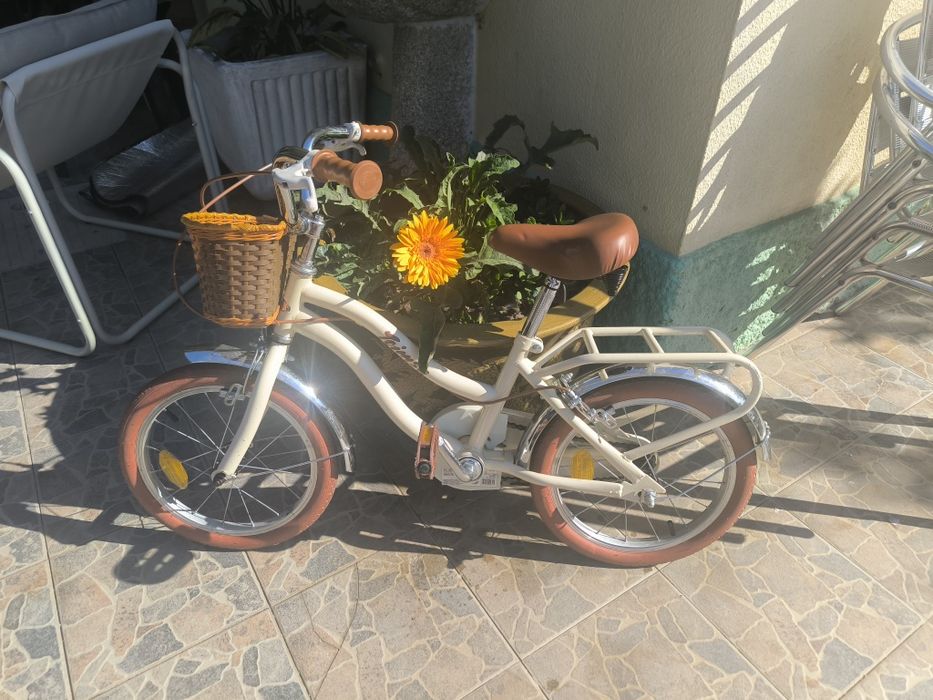 Bicicleta menina