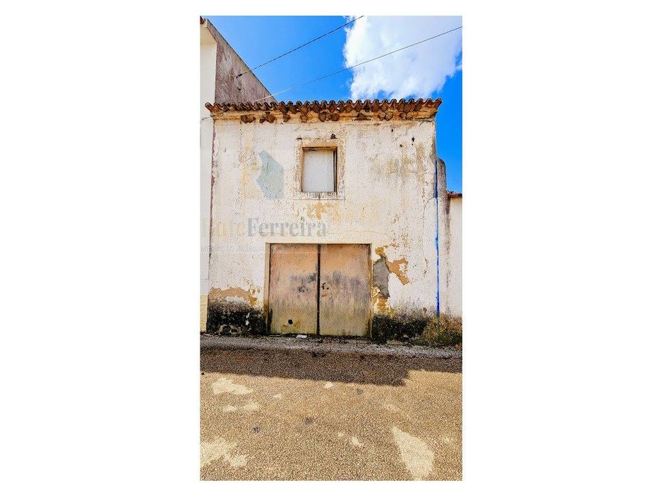 Garagem/ Arrecadação na Aldeia Grande, Maxial!!