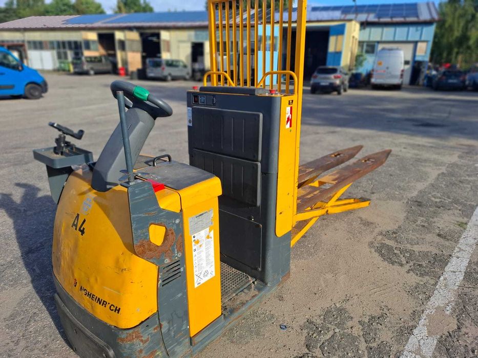 Paleciak elektryczny z platformą Jungheinrich ECE 20 – 2016 r.