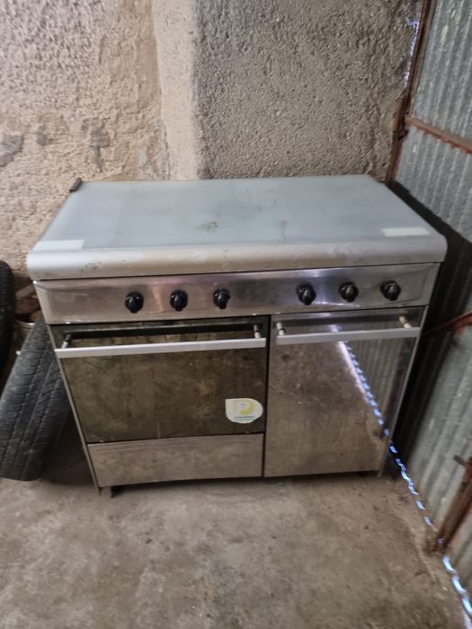 Fogão e forno a  gás