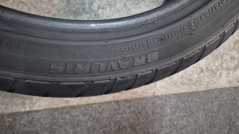 Komplet Opon Bravuris Barum 205/45 R17 2005r