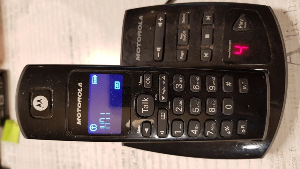 Telefon stacjonarny Motorola D411a bezprzewodowy