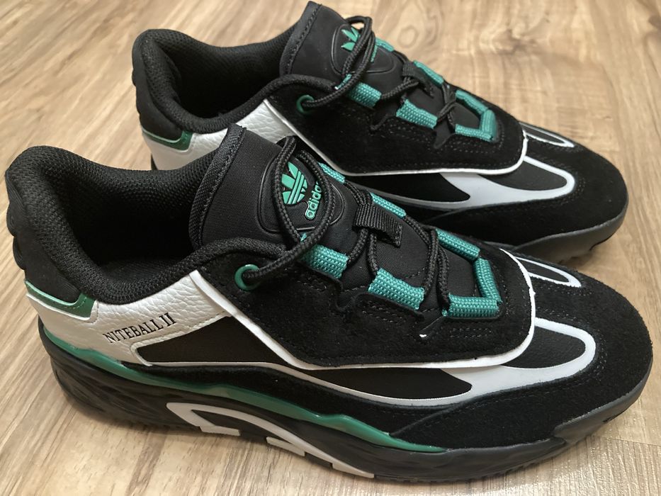 кроссовки     Adidas