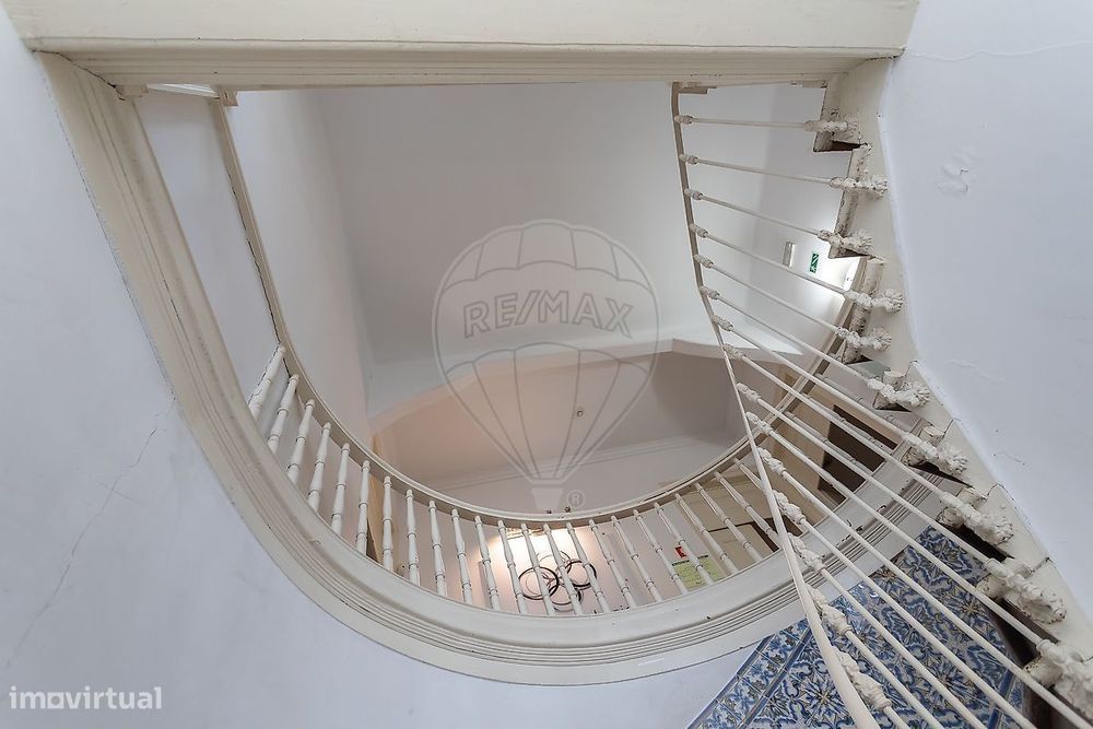 Escritório T8 para arrendamento