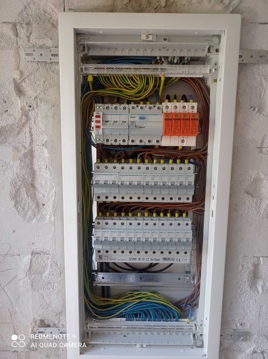 Elektryk/instalacje elektryczne