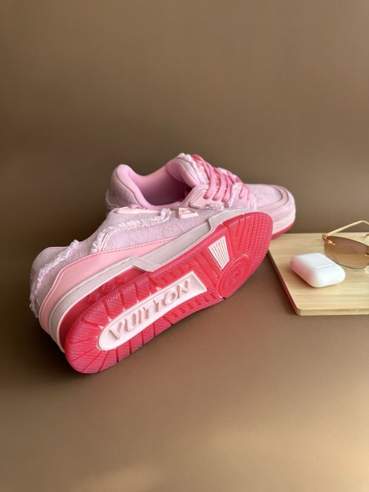 Louis Vuitton Trainer Pink
