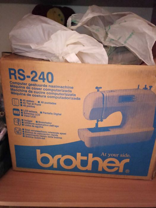 Продам оверлок brother