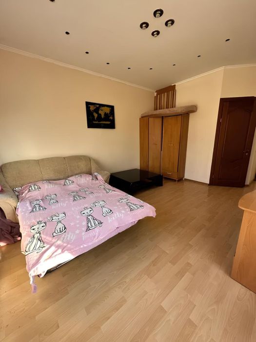 Cдам посучточно мероприятий дом 5 спален бассейн подогрев сауна 13 ф)