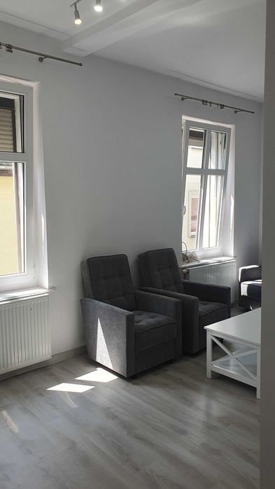 Mieszkanie 2 pokoje, stan bdb. Centrum Sulechowa.  Niskie opłaty,38 m² – pohled 2