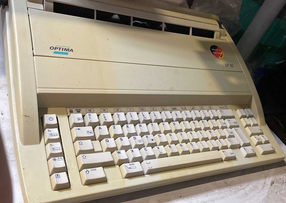 Maquina de escrever elétrica Optima SP 50