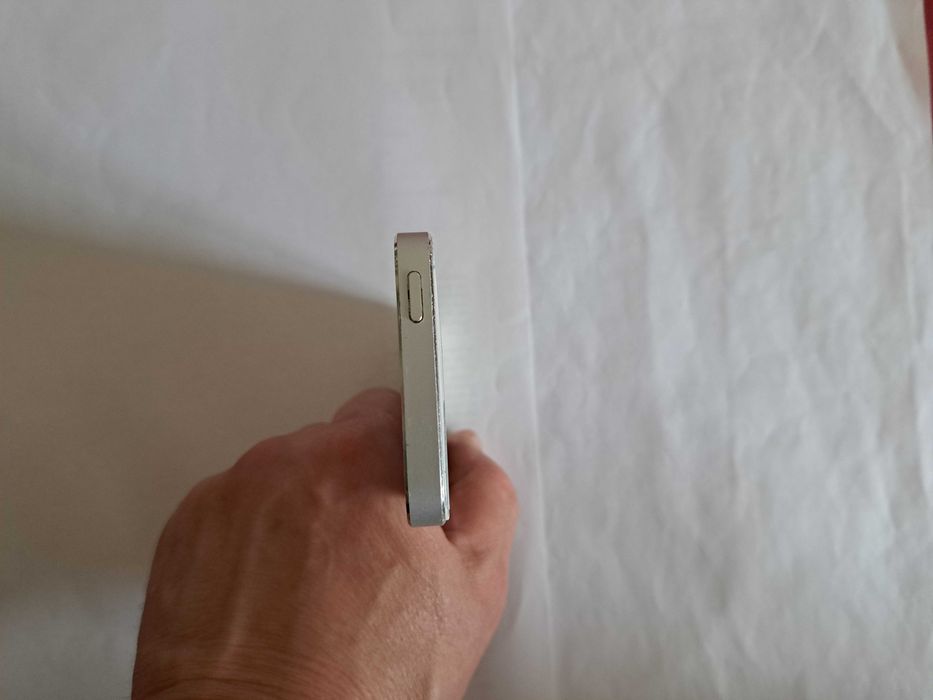 iPod 5. 16Gb Silver bypass б/у.