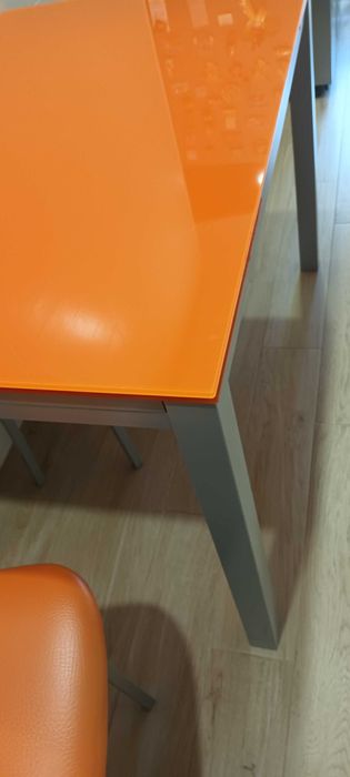 Mesa de Cozinha Extensível/tampo de vidro-inclui 2 Cadeiras + 2 bancos