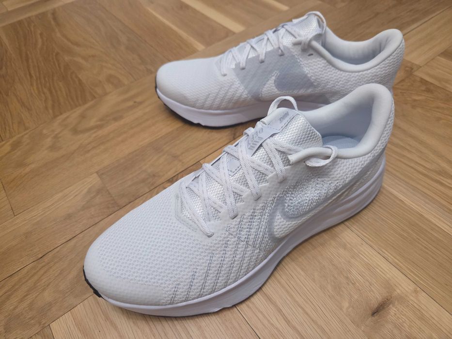 Buty NIKE run defy