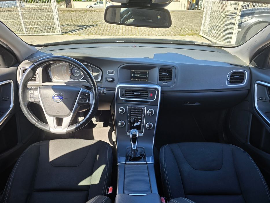 Volvo V60 D4 190cv