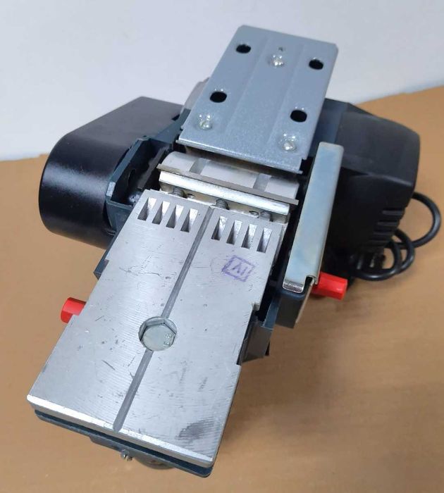 Электрорубанок REBIR IE-5709B1