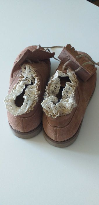 Carneiras para crianca tamanho 32 como novo