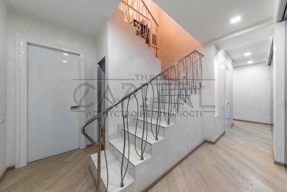 Оренда авторського VIP пентхаусу Володимира Івасюка Оболонь Київ